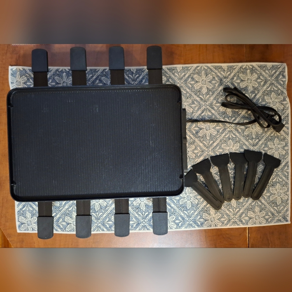 SWISSMAR 8-PersonRaclette Party Grill KF-77041 (Was A Display/Never Used/NoBox)